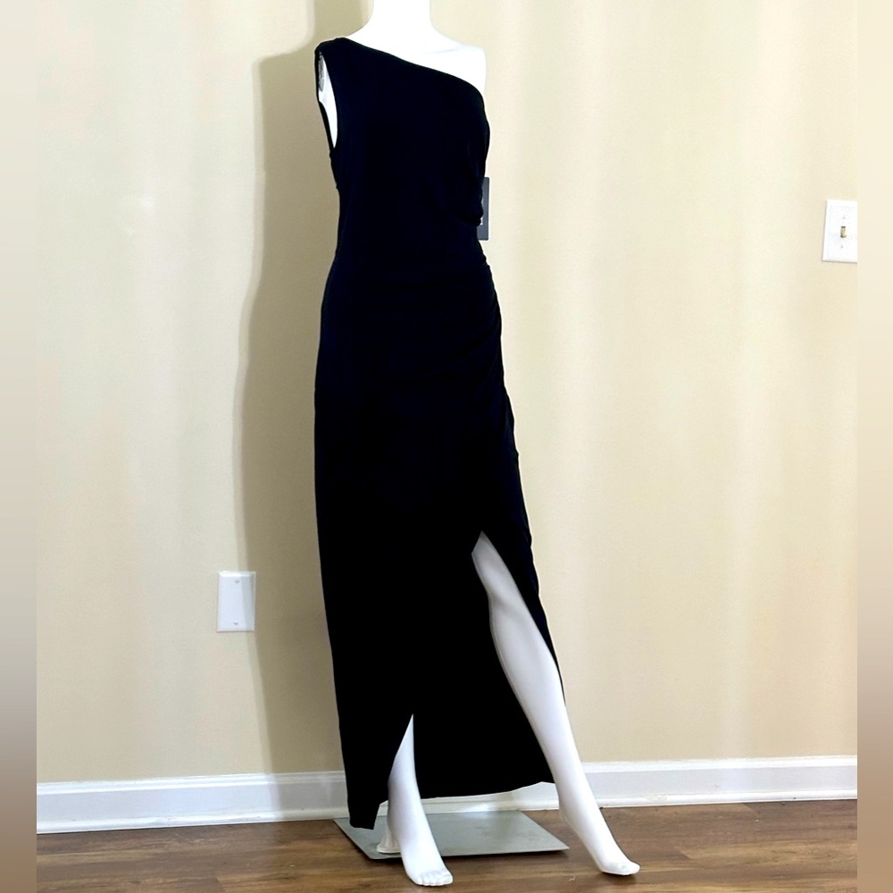 NWT. Brand Sarin Mathews